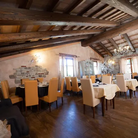 Villa Cascina Manzo Dogliani